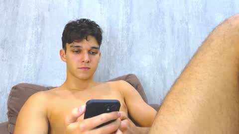 Snapshot of james_friends chatting on 11, 9, 2025 James online show from 11, 9, 2025