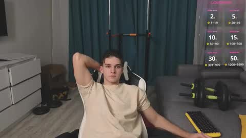 Snapshot of james_friends chatting on 20, 10, 2025 James online show from 20, 10, 2025