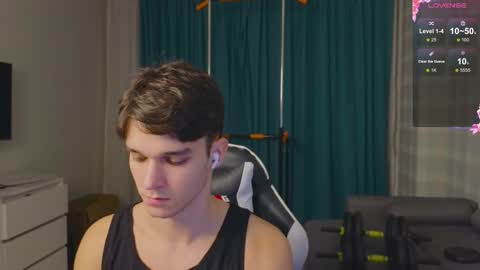 Snapshot of james_friends chatting on 30, 10, 2025 James online show from 30, 10, 2025