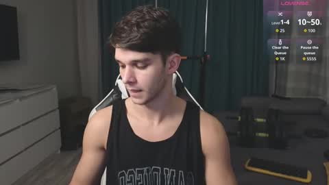 Snapshot of james_friends chatting on 3, 11, 2025 James online show from 3, 11, 2025