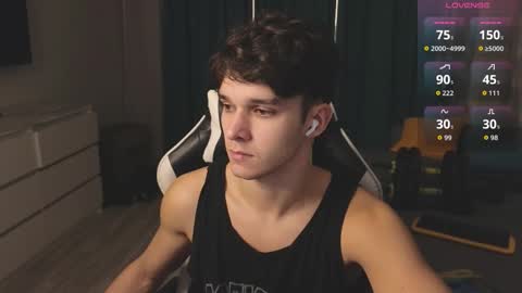 Snapshot of james_friends chatting on 13, 11, 2025 James online show from 13, 11, 2025