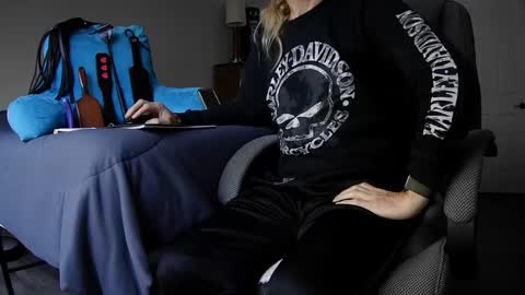 James Bondage online show from 2, 12, 2024