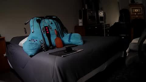 James Bondage online show from 26, 10, 2025