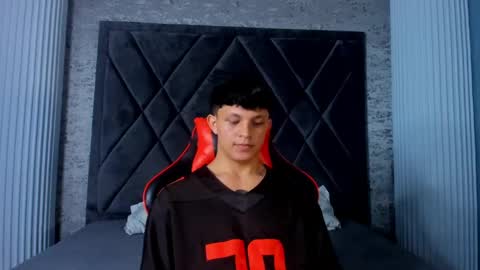 Snapshot of jamesgolden_ chatting on 2, 3, 2025 jamesgolden_ online show from 2, 3, 2025