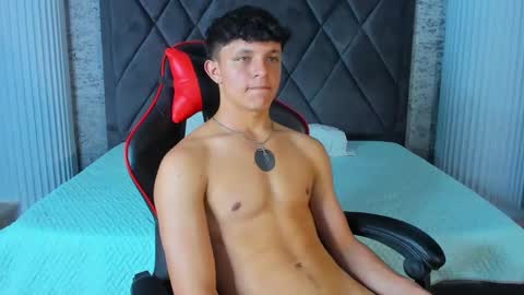 Snapshot of jamesgolden_ chatting on 5, 3, 2025 jamesgolden_ online show from 5, 3, 2025