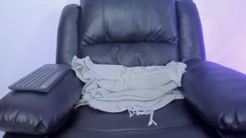 Snapshot of jamesgraay chatting on 28, 2, 2025 James Gray online show from 28, 2, 2025