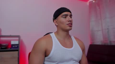 Snapshot of jamesgraay chatting on 21, 9, 2025 James Gray online show from 21, 9, 2025