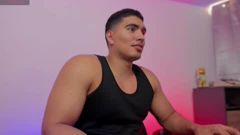 Snapshot of jamesgraay chatting on 22, 10, 2025 James Gray online show from 22, 10, 2025