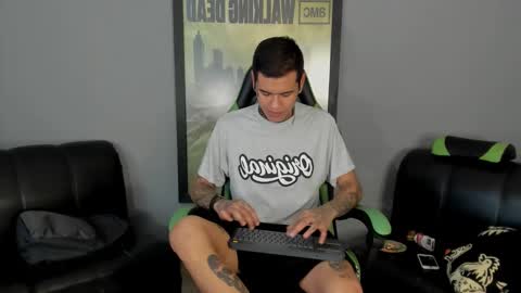 Jamesinked  online show from 31, 1, 2025