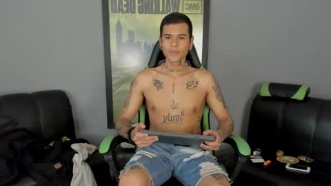 Jamesinked  online show from 12, 2, 2025