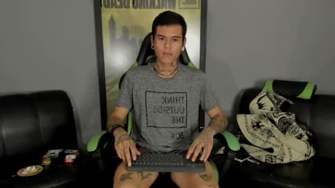 Jamesinked  online show from 25, 2, 2025