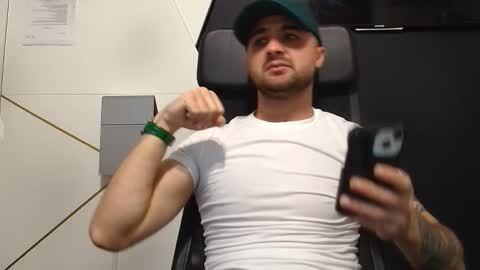 Snapshot of jamesmyersx chatting on 20, 11, 2025 JamesMyers online show from 20, 11, 2025