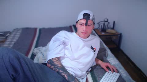 jamesss____ online show from 5, 2, 2025