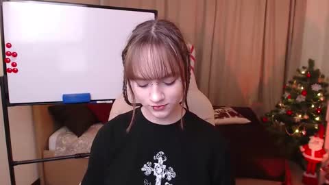 jamie_chung online show from 18, 12, 2025