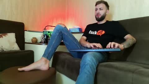 Robbie online show from 11, 3, 2025