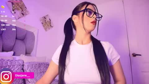 Jennifer online show from 3, 12, 2025