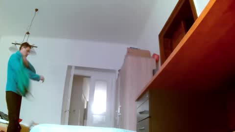 mature-man online show from 14, 4, 2026