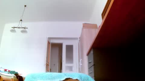 mature-man online show from 19, 4, 2026