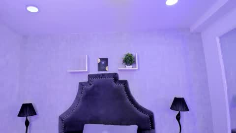 Snapshot of janneblossom chatting on 8, 10, 2025 Janne  online show from 8, 10, 2025