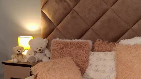 jaquelinemerlot online show from 12, 12, 2024