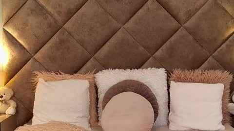 jaquelinemerlot online show from 13, 2, 2025