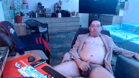 Snapshot of jasmarks2000 chatting on 9, 7, 2026 JasMarks online show from 9, 7, 2026