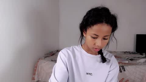 Jasmin online show from 3, 12, 2025