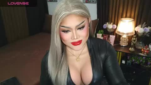 Snapshot of jasmine_brandy chatting on 8, 10, 2025 Jasmine Brandy online show from 8, 10, 2025