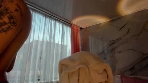 Snapshot of jasmine_hyper_1 chatting on 24, 12, 2024 Jas online show from 24, 12, 2024