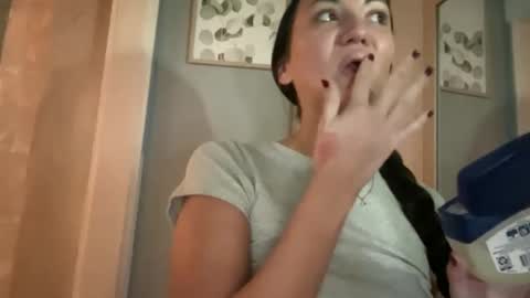 Jasmine Tate online show from 30, 10, 2025