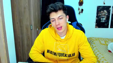 Javier online show from 10, 1, 2025