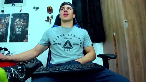 Javier online show from 7, 3, 2025