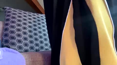 Jaws  online show from 5, 2, 2025