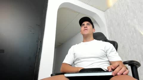 jaxon_steel01 online show from 1, 3, 2025