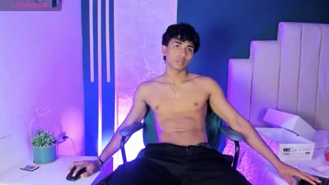 Snapshot of jaycobblack1 chatting on 12, 10, 2025 jaycobblack1 online show from 12, 10, 2025