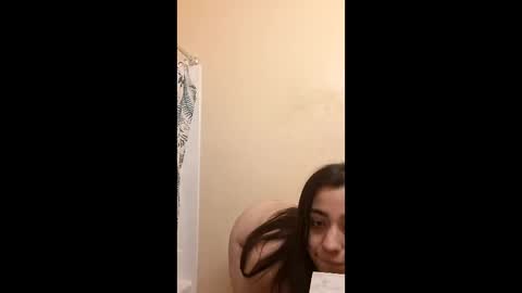 Snapshot of jayelena9 chatting on 5, 2, 2026 jayelena9 online show from 5, 2, 2026
