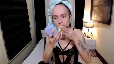 Anne Fox online show from 5, 4, 2026