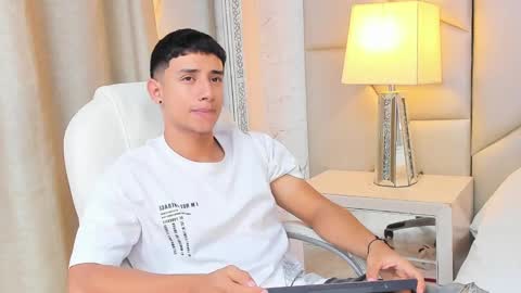 jaze_bradley online show from 20, 2, 2025