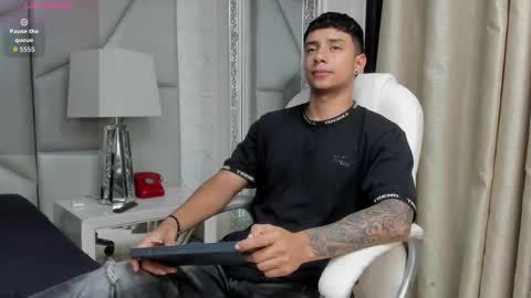 jaze_bradley online show from 4, 11, 2025