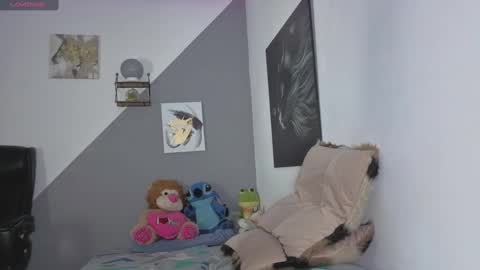 Snapshot of jazmin_002 chatting on 16, 9, 2025 JAZMIN online show from 16, 9, 2025