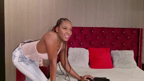 Snapshot of jazmin_brownn chatting on 15, 12, 2025 Jasmin Brownn online show from 15, 12, 2025