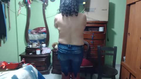 Snapshot of jazmin_rios chatting on 19, 1, 2025 jazmim online show from 19, 1, 2025