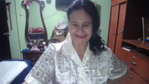 Snapshot of jazmin_rios chatting on 1, 2, 2025 jazmim online show from 1, 2, 2025