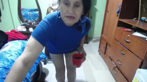 Snapshot of jazmin_rios chatting on 4, 2, 2025 jazmim online show from 4, 2, 2025