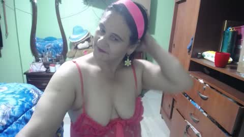 Snapshot of jazmin_rios chatting on 7, 2, 2025 jazmim online show from 7, 2, 2025