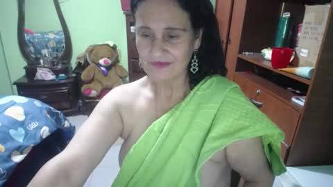 Snapshot of jazmin_rios chatting on 20, 2, 2025 jazmim online show from 20, 2, 2025
