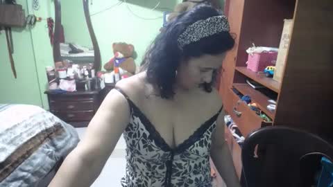 Snapshot of jazmin_rios chatting on 28, 9, 2025 jazmim online show from 28, 9, 2025