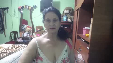 Snapshot of jazmin_rios chatting on 12, 10, 2025 jazmim online show from 12, 10, 2025