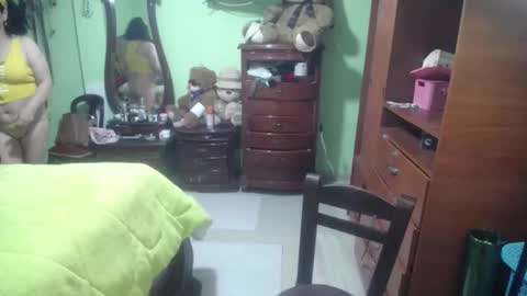 Snapshot of jazmin_rios chatting on 24, 11, 2025 jazmim online show from 24, 11, 2025