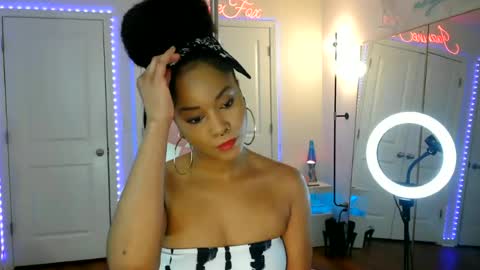 Jazmine Fox online show from 12, 7, 2026